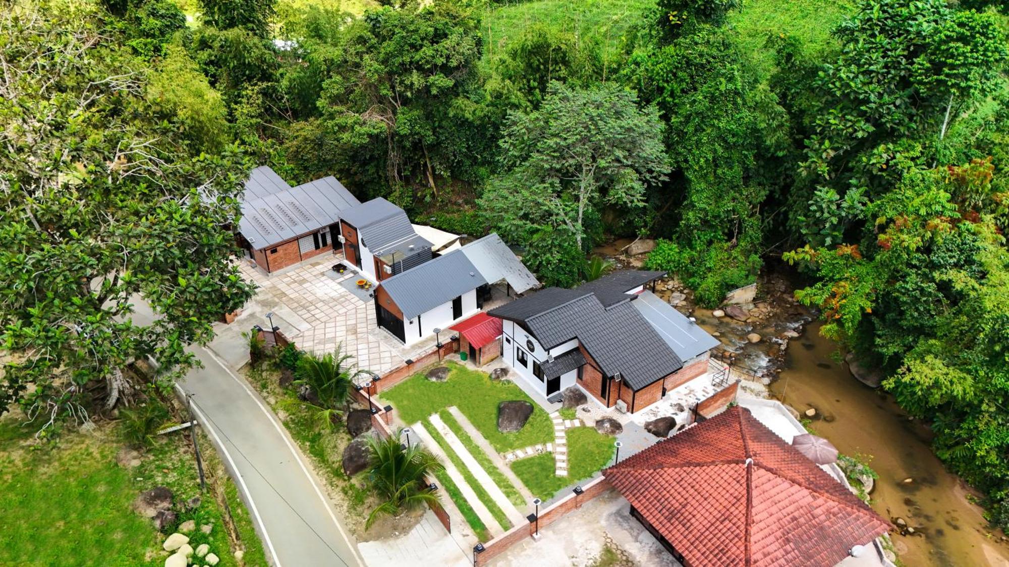Casa Damai Janda Baik - Riverview Tiny House Bentong Zewnętrze zdjęcie